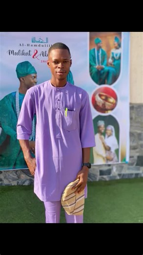 Bisiriyu Ayeni (@bhizzyray)’s videos with Day By Day - Simi