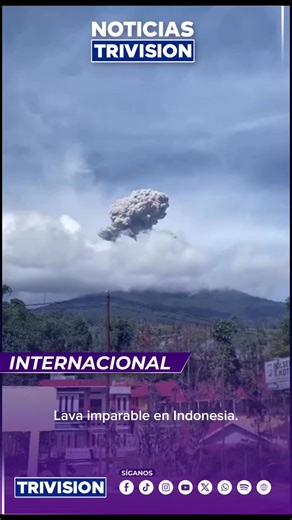 🔴 #Internacional | El volcán Merapi en Indonesia sigue expulsando lava y ceniza este 25 de abril, con avalanchas que recorren hasta 2 km. La alerta se mantiene en ese país y se no permite acercarse a menos de 7 km del cráter. | Noticias Trivisión