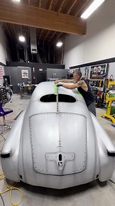 1.9M views · 39K reactions | Painting a 1947 Zephyr, like an old Bomber using Createx Colors #reel #paint #artist #vondeeter | Von Deeter | Facebook