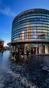 The Dyson Airwap ID is at John Lewis & Partners and you can try it for yourself! 🗓️ 28 Jan – 9 Feb 📍 Ground Floor, John Lewis & Partners, Paradise Street. No need to book, just drop by, and walk away with gorgeous locks❤ #dysonbeauty | Liverpool ONE Official
