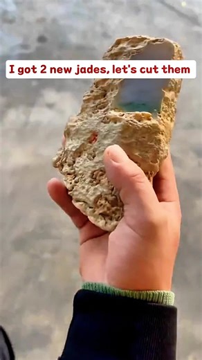 World သည် TikTok ပေါ်တွင် ရှိသည်