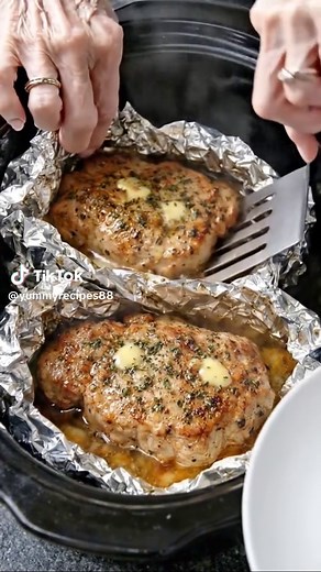 Slow Cooker Garlic Butter Chicken Foil Packets Recipe
