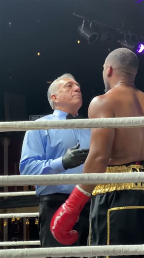 Craig Parker cut in his fight against Dionardo Minor for the NBA championship belt. #boxing #sports