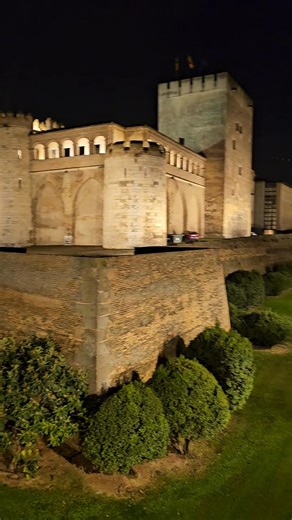 Tienes que visitar El Palacio de la Aljaferia en Zaragoza. 🤗❤️ #dstylezgz #zaragoza | DStyleZgz