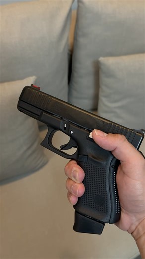 Everyone Hates This Gun… But Is It Actually Bad? #glock23 #airsoft #glock #edc