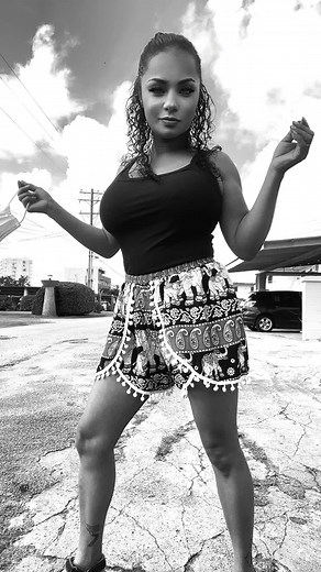 QueenCandyKane (@therealqueencandykane)’s videos with Let Me Blow Ya Mind - Eve