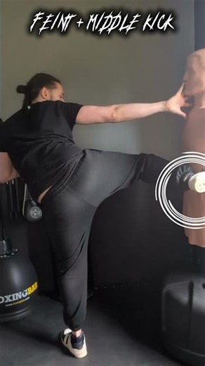 Feint + Middle Kick 🦵🏼#tutorials #boxing #tips #muaythaifamily #kickboxing #mma #martialarts #fight