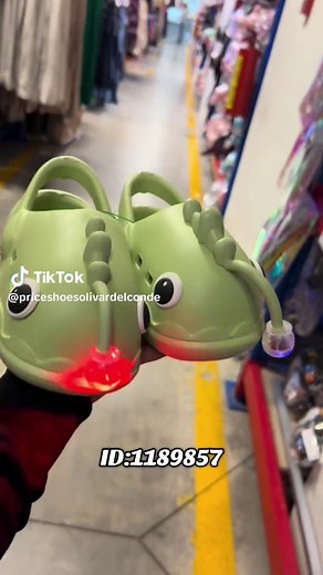 Sandalias de Moda para Niños: ¡Perfectas para Vacaciones!