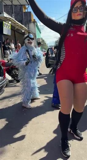 Licores Moe y Disfraces emocionantes en las fiestas