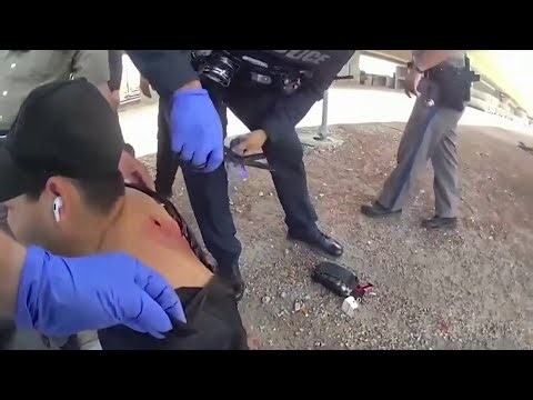 Un nuevo video policial revela cómo fue atendido el venezolano baleado por ICE | Noticias Telemundo