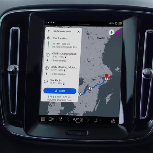 【 Google が広げるカーライフ】 Google アシスタントや Google マップをはじめ、Google Play のお好きなアプリをそのまま車内でご利用いただけます。移動中でも、あなたのデジタルライフは普段どおりで、もちろん「OK Google」の声かけで音声操作も可能。 Google 搭載のボルボ車には、5 年間のデータ通信が含まれていますから、新たに通信機器を接続したり契約したりする必要はありません。 ▼毎日のドライブをさらに快適にする Google アシスタント https://bit.ly/3xcnD27 #VOLVO #ボルボ #CAR #車 #車好き #google | Volvo Car Japan / ボルボ・カー・ジャパン
