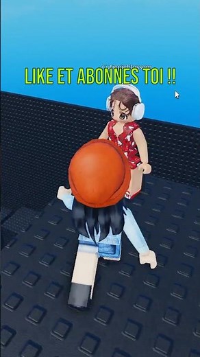 Je saute de la tour la plus HAUTE de Roblox !! 😳😅
