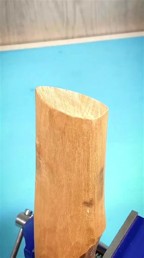 Choosing the Best Axe Handle for Craftsmanship