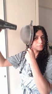 938K views · 5.1K reactions | Have your tried this diffuser hack for all the CURLY GIRLS out there? . . . #diffuser #curlyhair #curlyhairstyles #curlyhairroutine #diffuserhack #hairhack #curlyhairhack #haircare #hairlove #hairreels #feelitreelit | Glamrs | Facebook