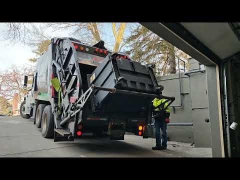 Vierkant Disposal: Pac-Tech Rear Loader Dumping Dumpsters
