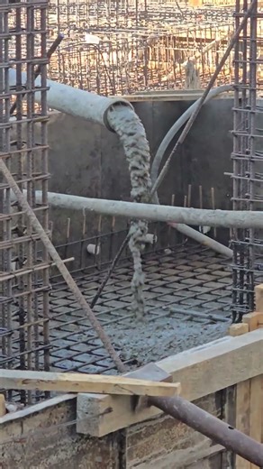 Rmc pumping passing redy mix concrete #cement#construction #shorts #shortsfeed /tricks idia