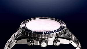 El Eco-Drive Diver 200 m Cronógrafo ofrece seguridad y practicidad inigualables. Un reloj de buceo auténtico y bellamente diseñado que combina igualmente con ropa casual o formal, adaptándose a tu estilo. | Citizen Watch