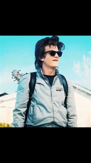 𝑨 𝑼 𝑹 𝑨 on Instagram: "Stive 🪓🪚😅 #劇資訊 一刷預定！《長空之王》9月3日重映 ✈️還記得第一次看這部電影的時候，很多驚心 動魄的場面都讓人「倒吸一口涼氣」，沒想到 馬上又能在影院二刷了❗影片聚焦於鮮少出現 在聚光燈前的空軍試飛員群體，揭開了新型戰 機正式列裝前的誕生歷程。為了獲得準確數 據，試飛員們需要一次次探索飛機的安全邊界 和極限狀態，主動挑戰高風險科目，與死神過 招，以血肉之軀挑戰冷冰冰的機械極限。此 外，殲-20、殲-16、殲-10C等多款中國尖端機 型真機也「參演」了本片，戰機穿雲破霧，鷹 擊長空，各類飛行動作一氣呵成～配上轟鳴 聲，真的是視覺聽覺的雙重享受了。「不忘來 路，亮劍長空」期待和《長空之王》再次見 面，再看一次「平凡」航空人身上「不平凡」 的故事。 #長空之王 #王一博 #胡軍 #於適 我 們愛追劇 電影."