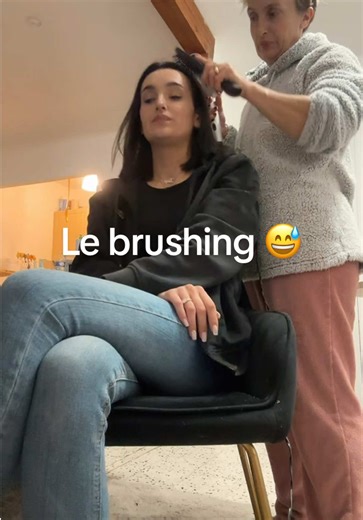 Le brushing avec une touche d'humour
