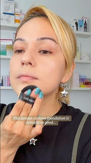 This Jung Saem Mool is a lightweight buildable coverage cushion foundation with SPF50. #makeup