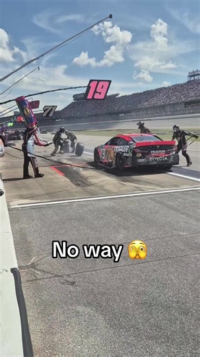 This actually happened 😭 #nascar #race #pitstop #fail #cars (via insanity_sti/IG)