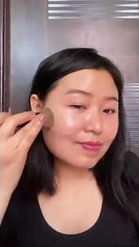 3 Different Ways To Use Bobbi Brown Highlighting Powder | Shoppers Stop