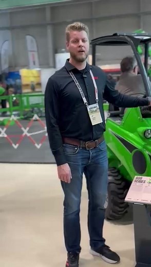 Are you looking for a machine that fits through narrow corridors and doorways? This Avant 400 series loader might be exactly what you need! Come see it yourself at #Agritechnica2025! 📍 Hall 06 / Stand 06A16 #AvantTecno #AvantLoader #AvantInAction #Agritechnica #CompactLoader #WorkSmart #PowerAndPrecision #InnovationInAction #LoaderLife #AvantFamily | Avant Tecno