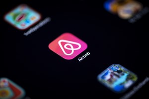 Haute-Savoie : deux jeunes femmes découvrent une caméra cachée dans leur Airbnb