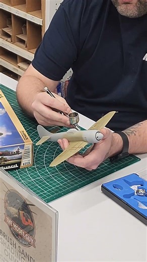 Thank you to everyone who showed up! And thank you to Robbie for the incredible demo!#modelplane