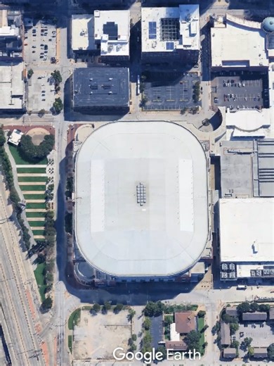 ¡La joya de 67,000 asientos que nadie usa! 🏟️ #EstadiosIncreibles #MisteriosDeportivos #ArquitecturaÉpica #StLouisMissouri #GigantesDormidos