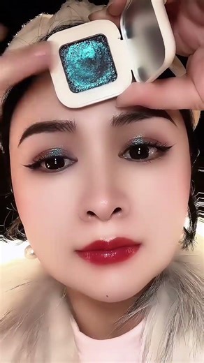 #01 Candy Wrapper Eyeshadow Look 💖 Super Glitter Makeup Tutorial