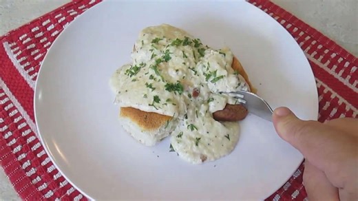 Bacon breakfast egg gravy