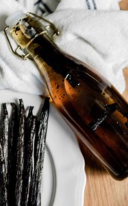 Madagascar Vanilla Bean Simple Syrup