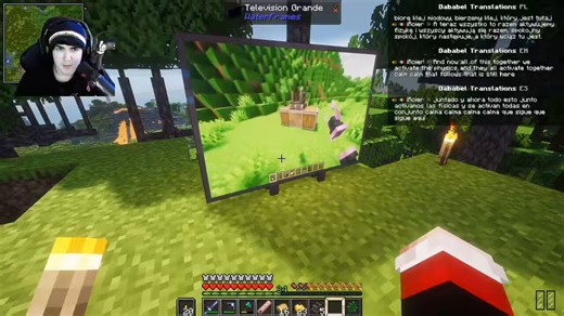 *Roier viendo un tutorial de lo que tiene que usar*#Roier: Yo no tengo esa mierda😞*Firusflais en su espalda usando sus poderes de admin😭*#Roier: FIRUSFLAIS!?!? 🤣 ok firusflais como podemos ver es un ente muy peludo pero poderosoJAJAJAJ EL PERRO DE SUPERMAN: