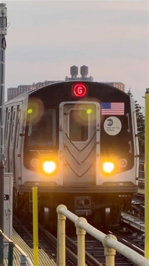 R160B Siemens (G) Train hauling into Avenue U