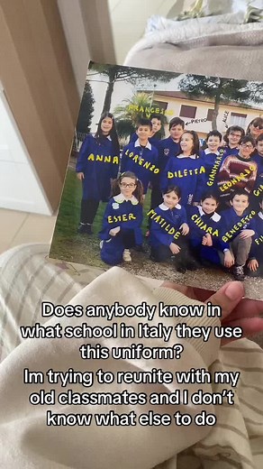 Identifying Italian School Uniforms for Classmate Reunion