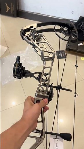 Do you like this compound hunting bow with a high arrow speed of 360 FPS? #archery #outdoors #fyp