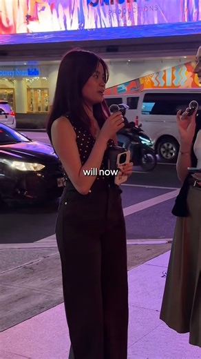 Did it again… asked people if they follow me 🫣 And honestly? I’m still not over the fact that some of you actually say yes 🥹💘 Every time it happens, it feels like the biggest warm hug — and getting to give one (plus a little Zara surprise) right back? Just makes my heart so full 🤍 You make this little corner of the internet feel like home 🥹 #streetinterview #fashionph #philippinesfashion #fashiongirlies #streetwearph | Ann-Sophie Müller