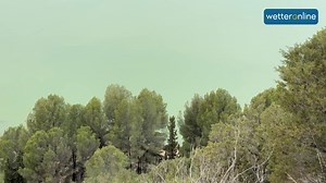 Teile Spaniens leiden seit Jahren unter einer katastrophalen Dürre . Diesen Herbst brachten Tiefs kräftige Regenfälle und massive Überflutungen . Ist die Dürre damit zu Ende? #Wetter #Dürre #Spanien #Überflutung #WetterReporter | WetterOnline Austria | Facebook