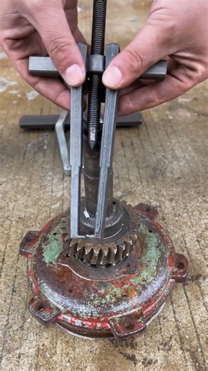 Internal bearing puller #Good tools to share #Puller puller | Hardware tools