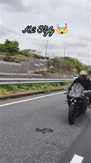 Ninja H2 Flyby Pure Sound 🔊🤯 #coolytstar #shorts #foryou #kawasakininjah2r #automobile