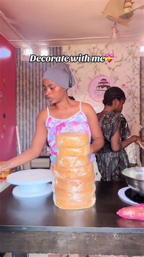 Order Custom Cakes in Ikorodu with Mumcy Ameer's Expertise