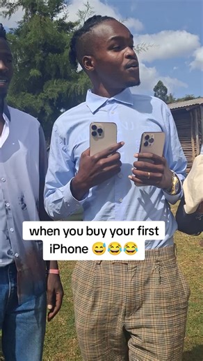 Funny Reactions to Getting Your First iPhone