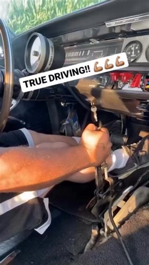 Now THAT's how you drive! Spotted on Americanmusclehd #MuscleKingz #AmericanMuscleHD #MuscleCars #CarLifestyle #CarEnthusiast | MuscleKingz