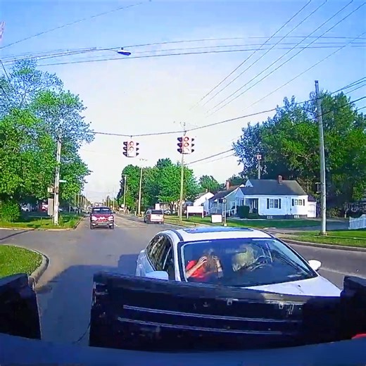 129K views · 4.9K reactions | Good & Bad Drivers- Driving Fails Compilation - 117 | MegaDrivingSchool | Facebook