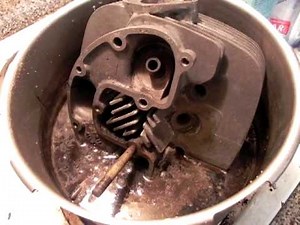 Using TSP Tri Sodium Phosphate to simmer BSA cylinderhead for cleaning grunge