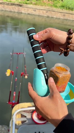 Collapsible Baiting Spoon #fishing #fishing