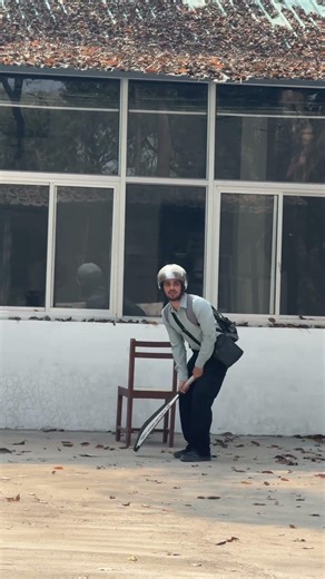 👽 PK is back… but now he wants to play cricket! #cricket #cricketlover #gullycricket #cricketshorts