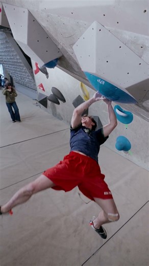 watch the full comp live on the channel! #bouldering #climbing #rockclimbing #sports