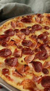 🍕🔥 ¿Antojo de una pizza auténtica? En Pizzas Piccolo, cada bocado es una explosión de sabor. Masa artesanal, ingredientes frescos y el toque perfecto de queso derretido. ¡Pide la tuya ahora! 🚀 | Pizzas Piccolo